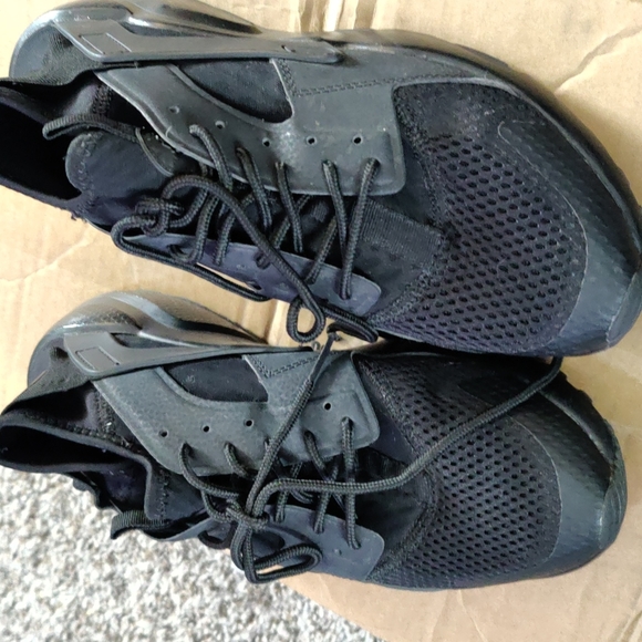 Nike Huarache - Picture 1 of 3